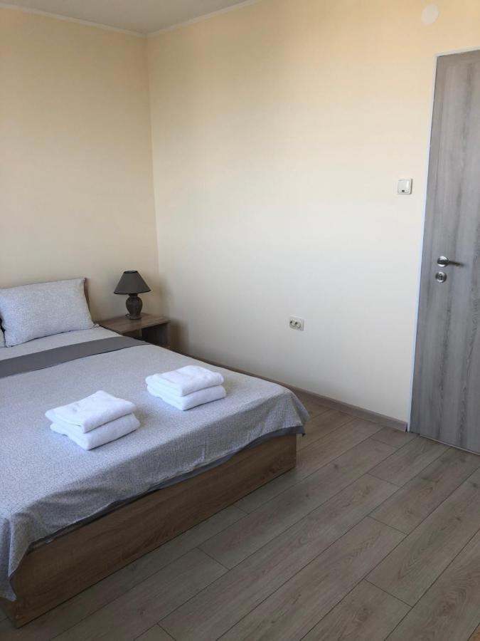 Avelov Art Apartment Burgas Stad Buitenkant foto