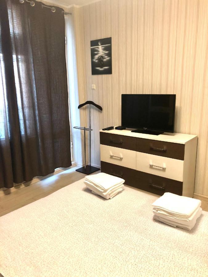Avelov Art Apartment Burgas Stad Buitenkant foto